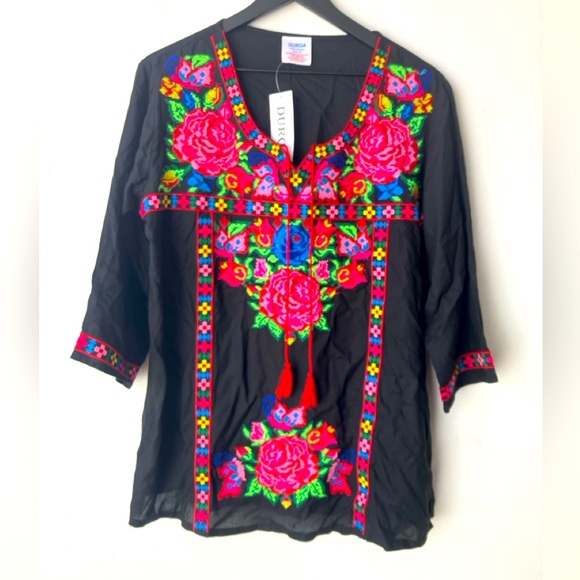 NWT Embroidered Blouse - Picture 1 of 9